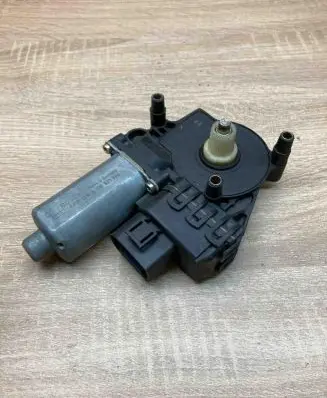 Audi A6 S6 C6 4F Wiper motor 0130821774 0102000990