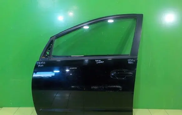 Toyota Prius (XW20) Front door PRZOD LEWE