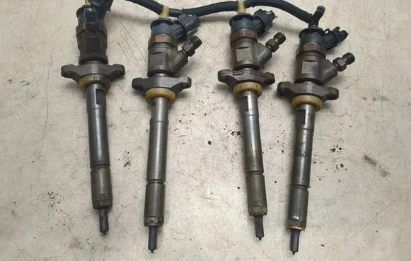 Peugeot 3008 II Fuel injectors set 0445110311