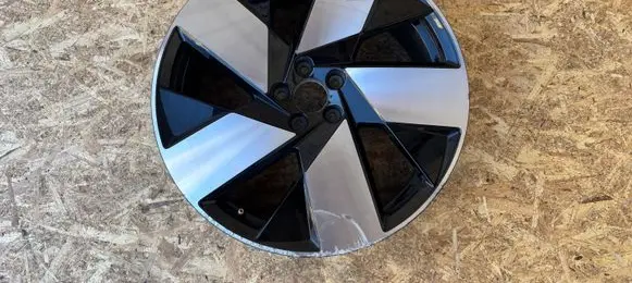 Volvo XC40 R20 alloy rim 32143629 C06384