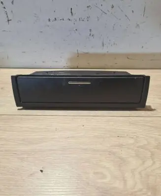BMW 3 E46 Front trunk storage compartment 307180200