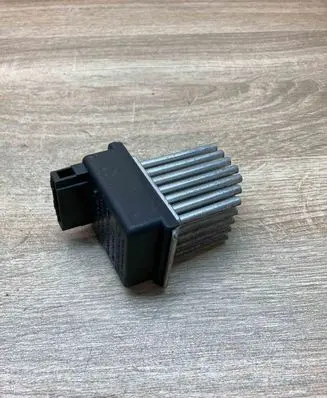 Audi A6 S6 C5 4B Heater blower motor/fan resistor 4B0820521 5DS006467