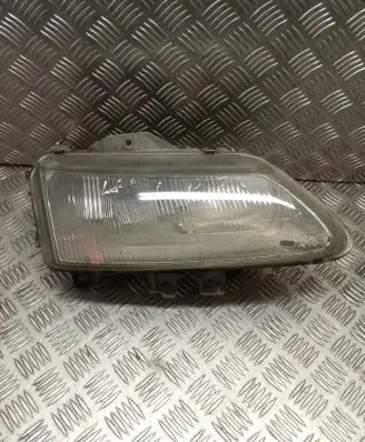 Renault Laguna I Headlight/headlamp