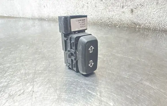 Opel Insignia A Seat control switch 13282592 SANPD5121A