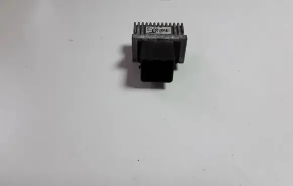 Land Rover Evoque I Glow plug pre-heat relay AV6112A343BA