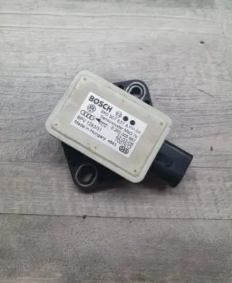 Audi A4 S4 B8 8K ESP acceleration yaw rate sensor 8K0907637A 0265005667 7007612