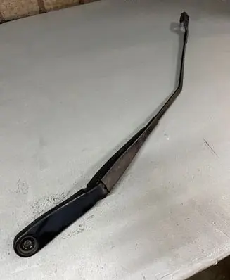 Volvo V40 Front wiper blade arm 31276063