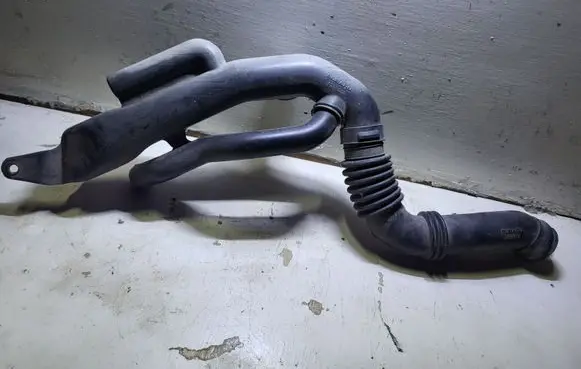 Subaru Forester SF Air intake duct part A21FC01