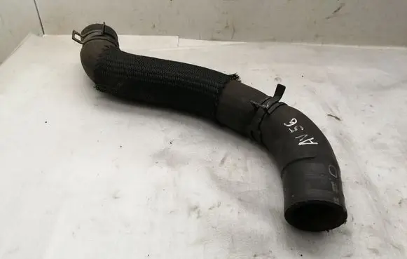 Toyota Avensis T250 Engine coolant pipe/hose 165710R010