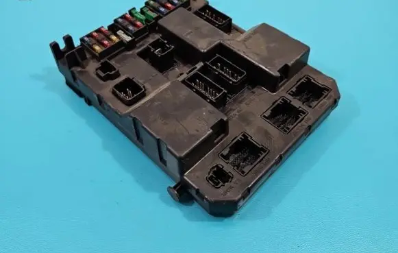 Peugeot 307 Central body control module 9651196980 IMPRK1364582