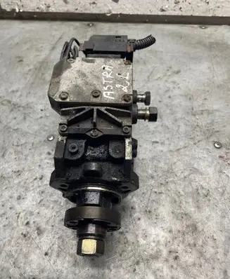 Opel Vectra B Fuel injection high pressure pump 0470504011 841579 09158202