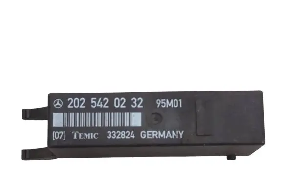 Mercedes-Benz C W202 Other control units/modules 2025420232 332824
