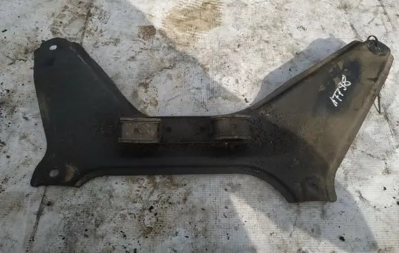 Mitsubishi Outlander Engine mounting bracket