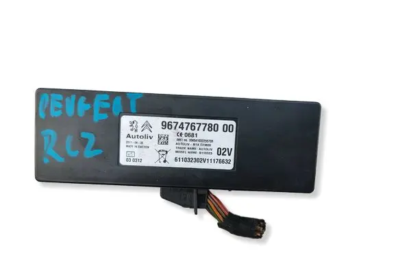 Peugeot RCZ Bluetooth control unit module 967476778000