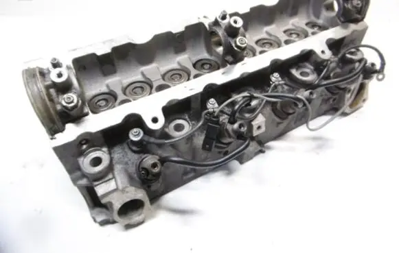 Toyota Corolla E110 Engine head 