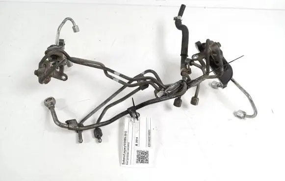Subaru Legacy Fuel injector supply line/pipe 