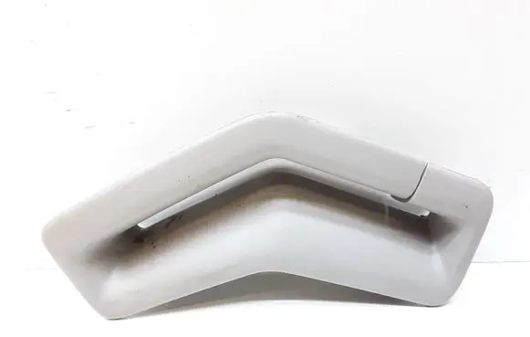Volvo V70 Seat belt trim 