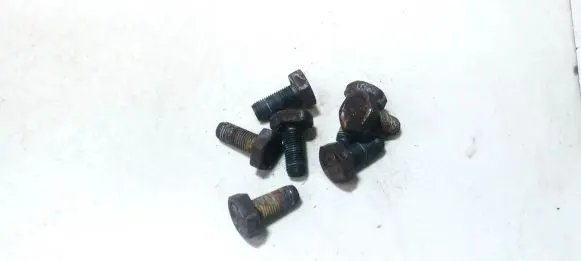 Volvo S40, V40 Nuts/bolts 