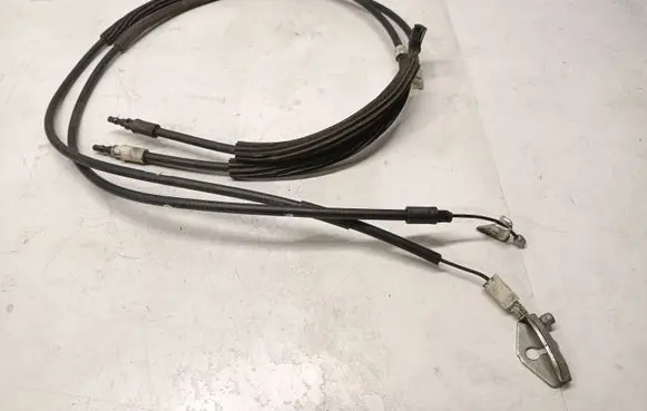 Handbrake/parking brake wiring cable