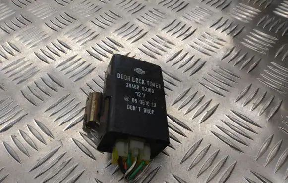 Nissan Primera Other relay 2845093J00 05051010