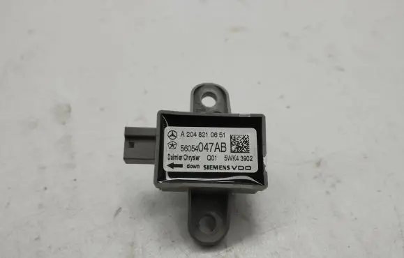Mercedes-Benz C W204 Airbag deployment crash/impact sensor A2048210651 5WK43902 56054047AB