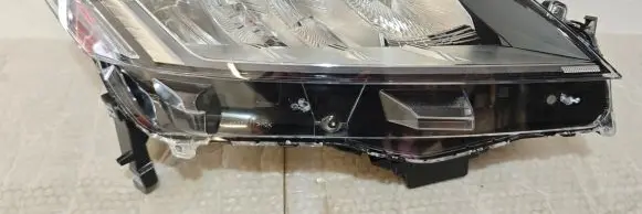 Mitsubishi ASX Headlight/headlamp 67436326