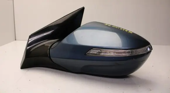 Hyundai i40 Front door electric wing mirror 