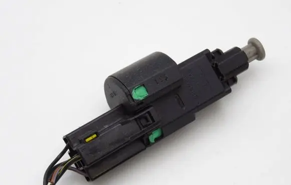 Opel Vectra B Brake pedal sensor switch 09132299
