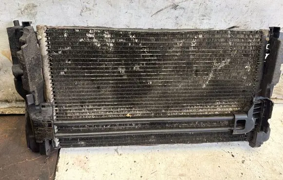 BMW 3 E46 Engine oil radiator 155985548
