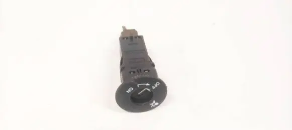 Nissan Qashqai Passenger airbag on/off switch 