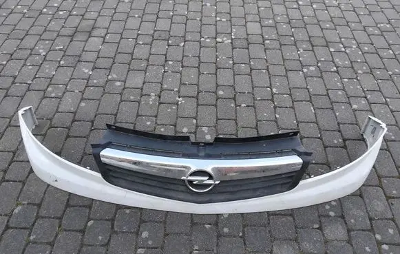 Opel Vivaro Front bumper upper radiator grill 623100248R 93856149 623100252R