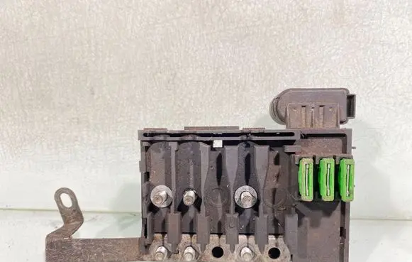 Volkswagen Golf IV Fuse box set
