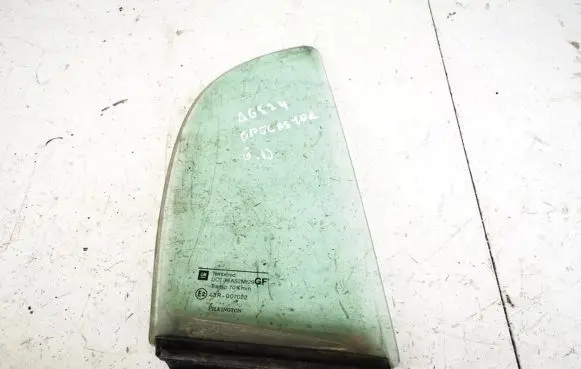 Opel Astra G Rear vent window glass 