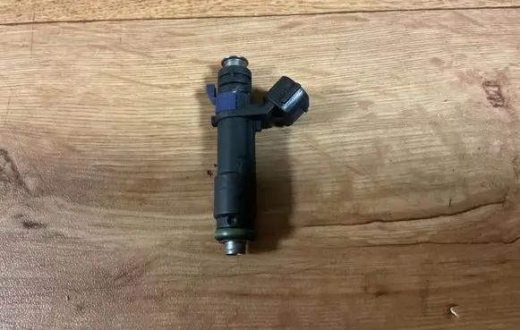 Fuel injector