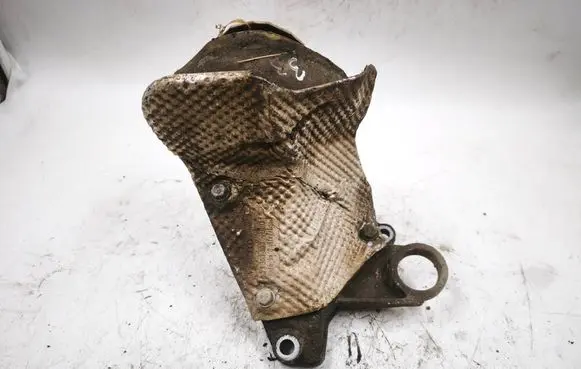 Audi A4 S4 B5 8D Engine mounting bracket 8D0399300K