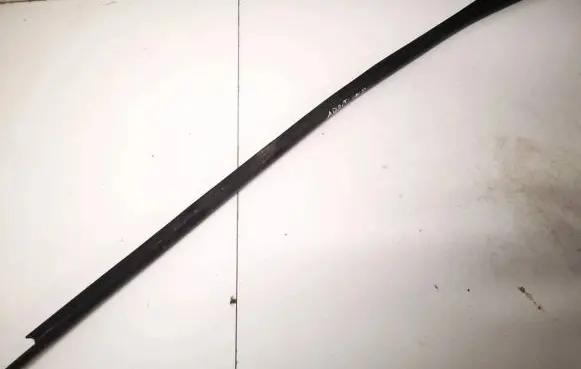 Opel Meriva A Front door glass trim molding 093392730