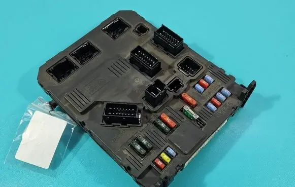 Peugeot Partner Central body control module 9657999680 IMPRK1556834