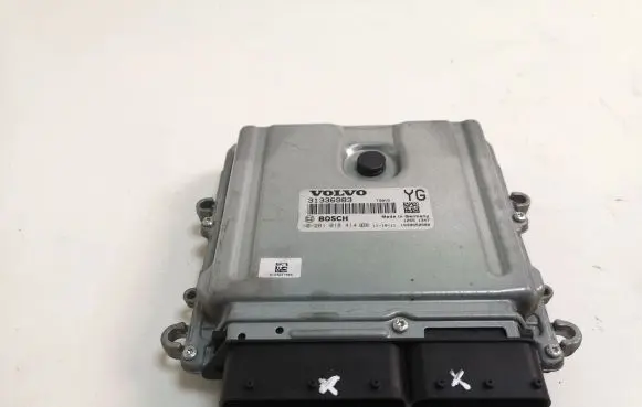 Volvo V60 Engine control unit/module 31336983