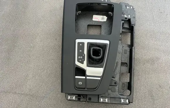 Audi Q5 SQ5 FY Gear shifter surround trim plastic 80B713111C 00219532