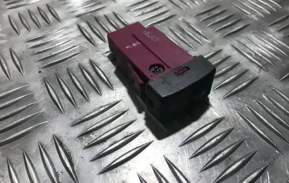 Mazda 626 Headlight level height control switch