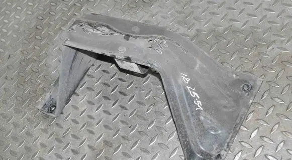 Mercedes-Benz Vito Viano W639 Gearbox mounting bracket 
