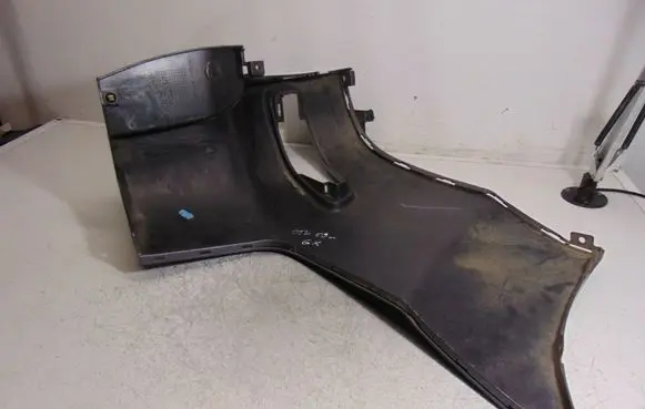 Rear bumper corner part panel trim