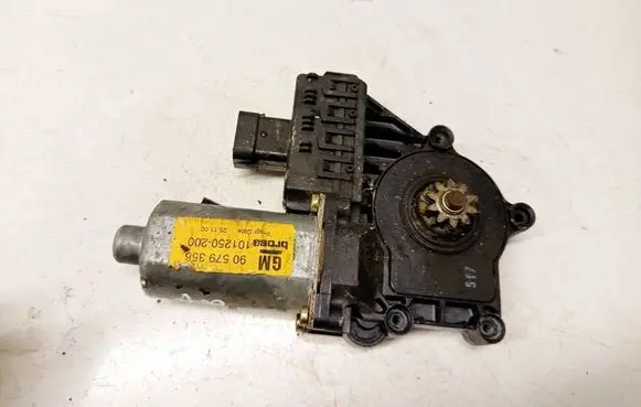 Opel Zafira A Front door window regulator motor 90579356
