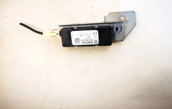 Volkswagen Touran I Antenna control unit 1t0035577