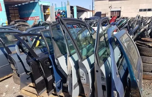 Renault Scenic II - Grand scenic II Front door sidabrines