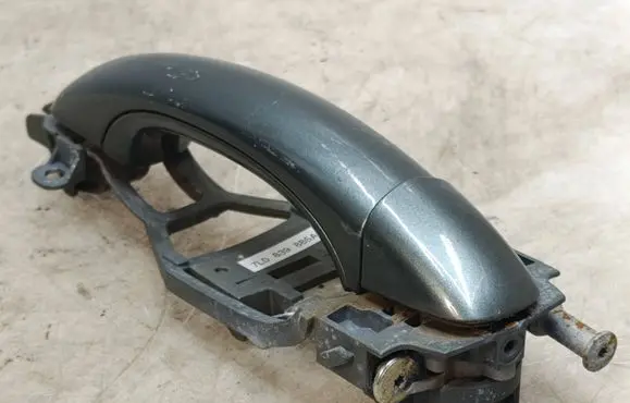 Volkswagen Touareg I Rear door exterior handle 7L0839885A