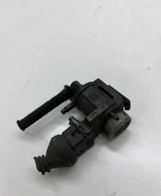Audi A6 S6 C5 4B Vacuum valve 1J0906283A