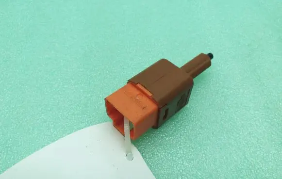 Nissan Pulsar Brake pedal sensor switch