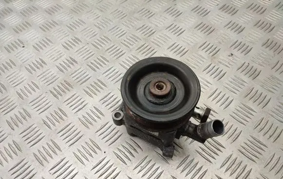 Iveco Daily 6th gen Power steering pump 5801893653
