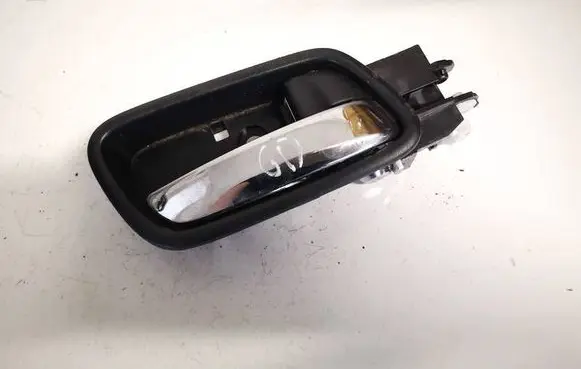 Honda CR-V Rear door interior handle